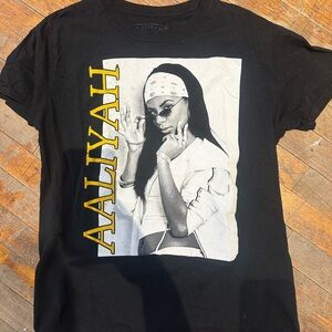 Aaliyah Graphic Tee